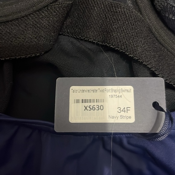 One piece Bathing suit - Picture 3 of 5